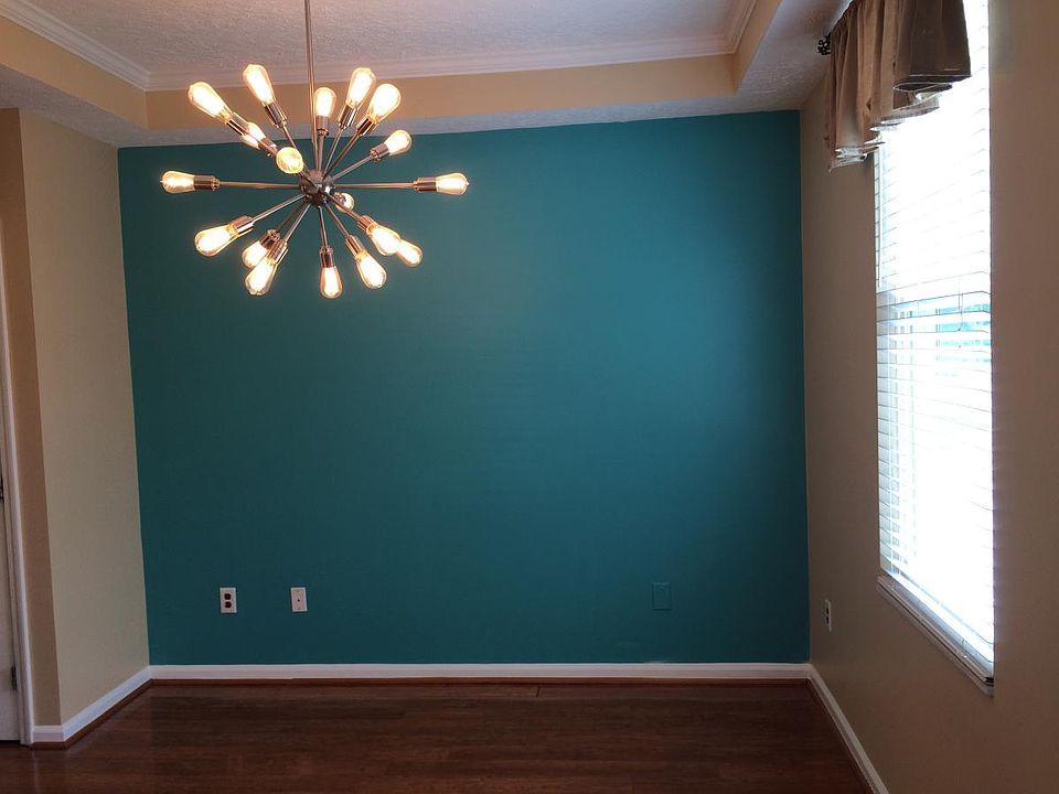 dining room of townhome