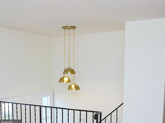 5th image of 7019 Redmiles Rd