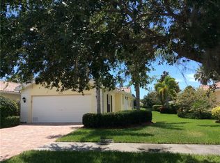 7692 Camminare Dr, Sarasota, FL 34238