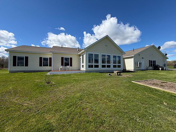 3rd image of 207 Corinth Road