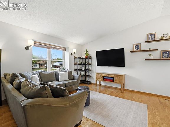 5th image of 6732 Fredrick Dr