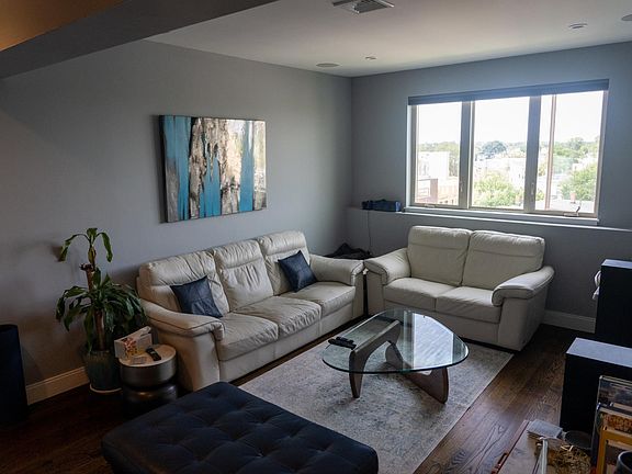 5th image of 225 Dorchester St #30