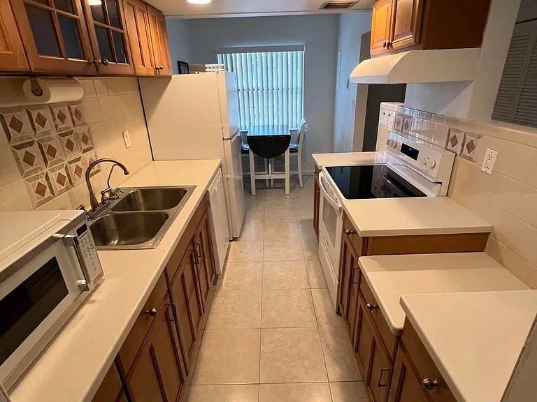3341 NW 47th Ter #301 — Photo 11