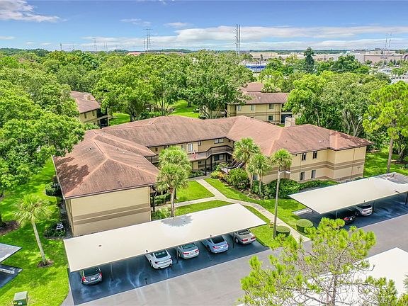 3rd image of 2665 Sabal Springs Cir APT 106