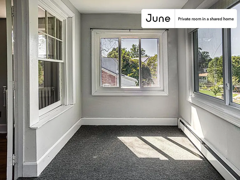 1214 Michigan Ave NE #D — Photo 21