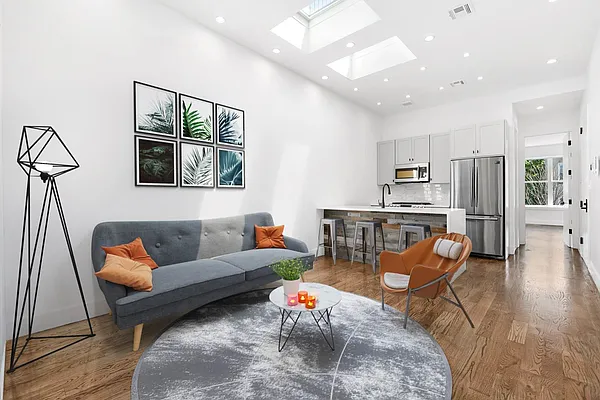 Rented by eRealty Advisors Inc | media 1