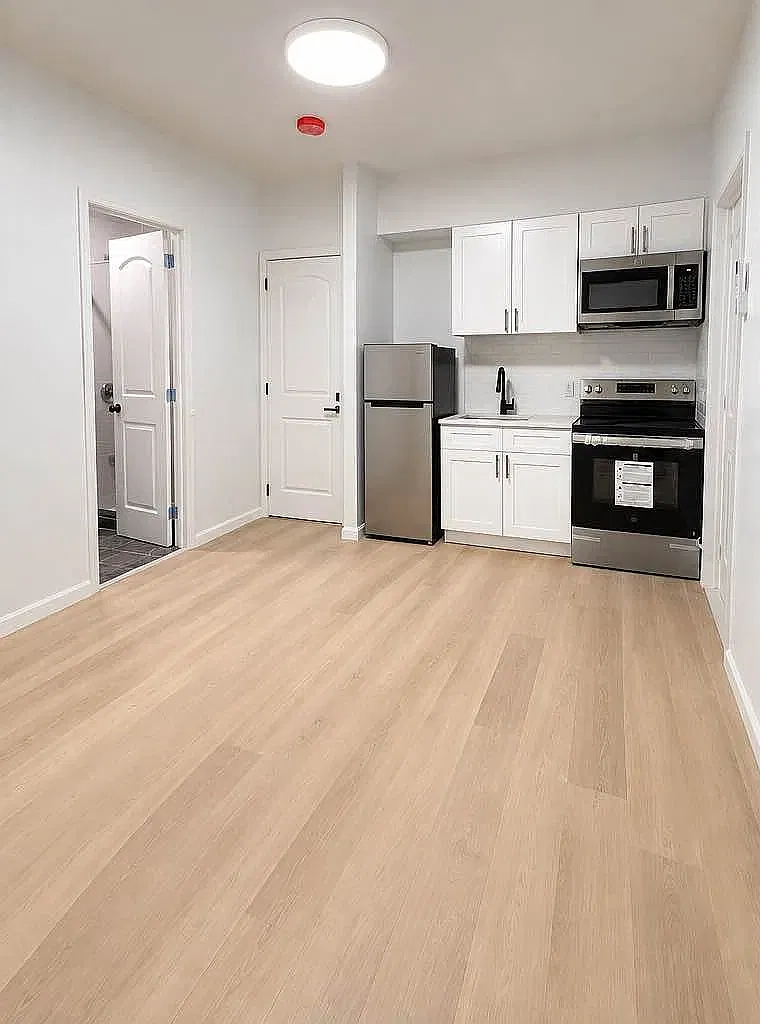 105 Grove Street — Photo 1
