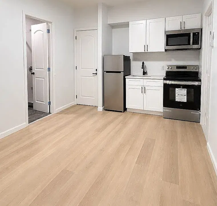 105 Grove St #2