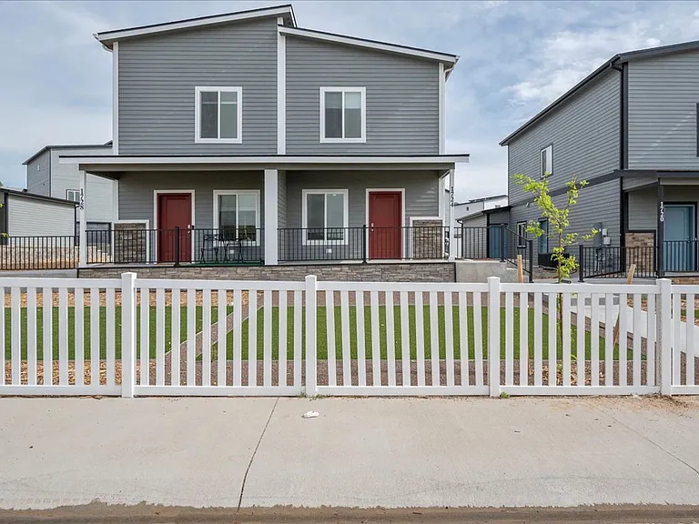 1724 Richard Martin Dr — Photo 2