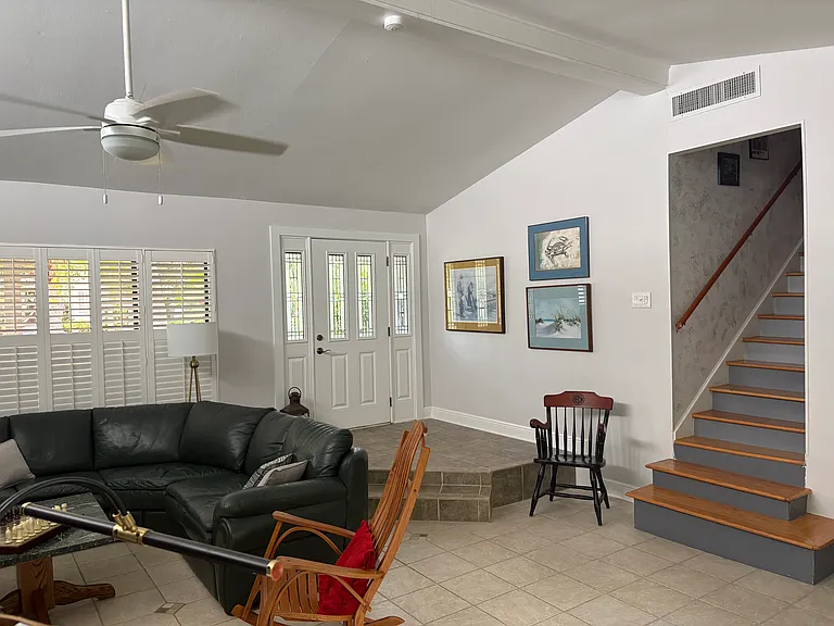 463 W Davis Blvd — Photo 4