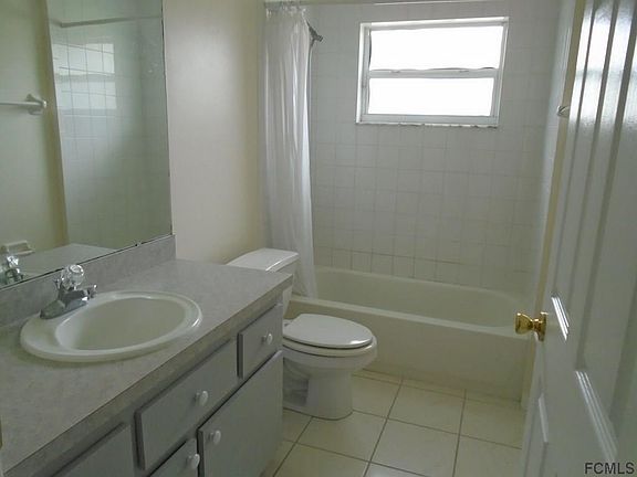 4th image of 5 Pine Hurst Ln #B