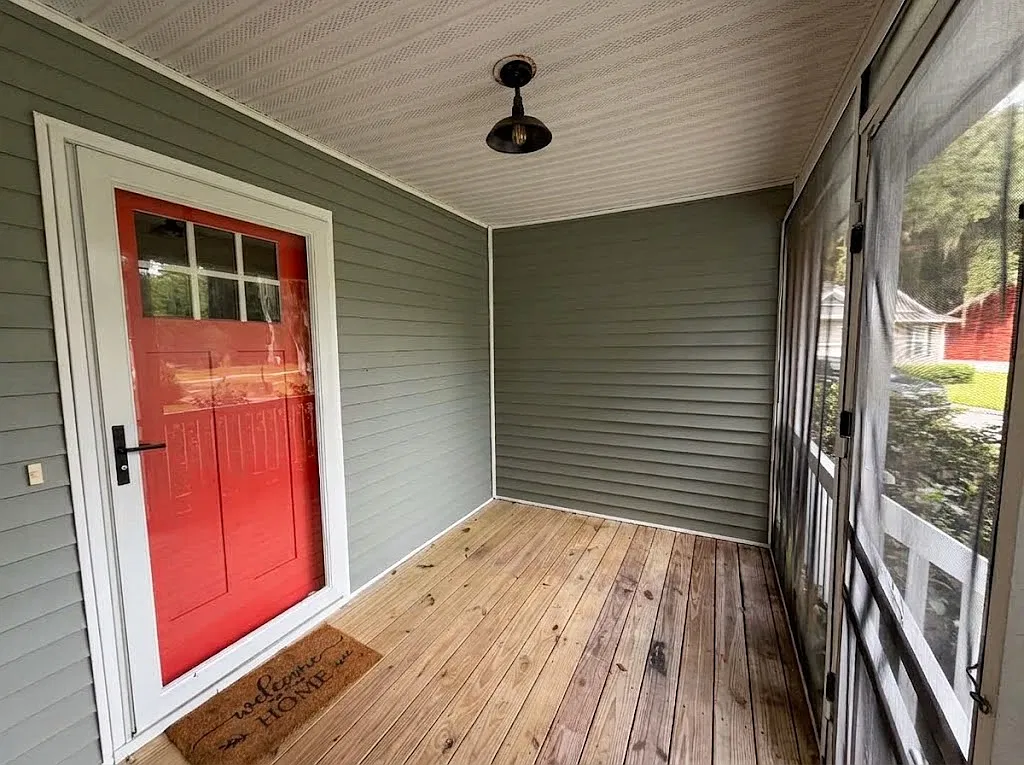 3 bed, 1280 sqft, $2,125 — Photo 2