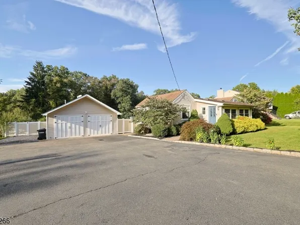 34 Bellows Ln, Montville Twp., NJ 07082