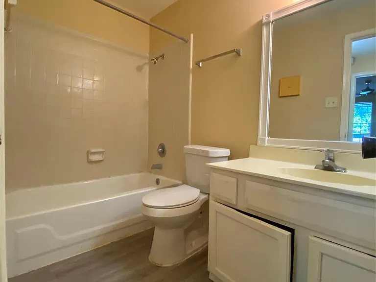 9700 Leawood Blvd #212 — Photo 12