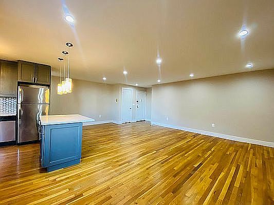 3rd image of 530 W 236th St APT 5N
