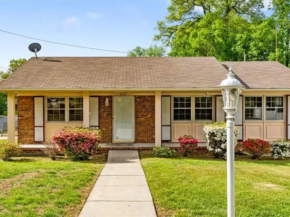 2101 Carpenter St, Greensboro, NC 27403