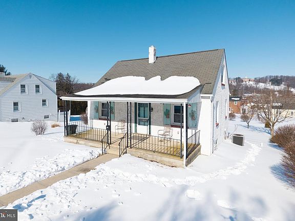 4th image of 1507 Stirling St