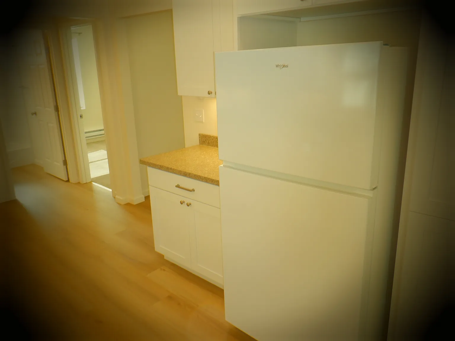 3 bed, 1.5 bath, 1290 sqft, $2,995 — Photo 4