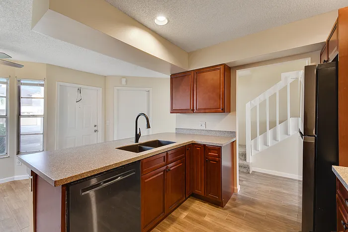 1475 Lake Mango Way — Photo 13