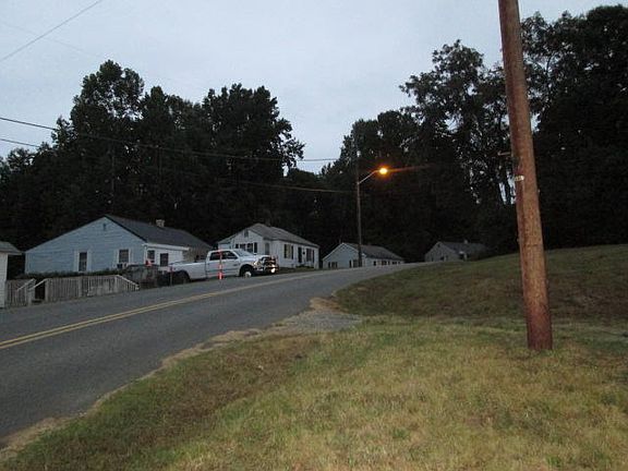 2nd image of 185 Fairlawn Dr