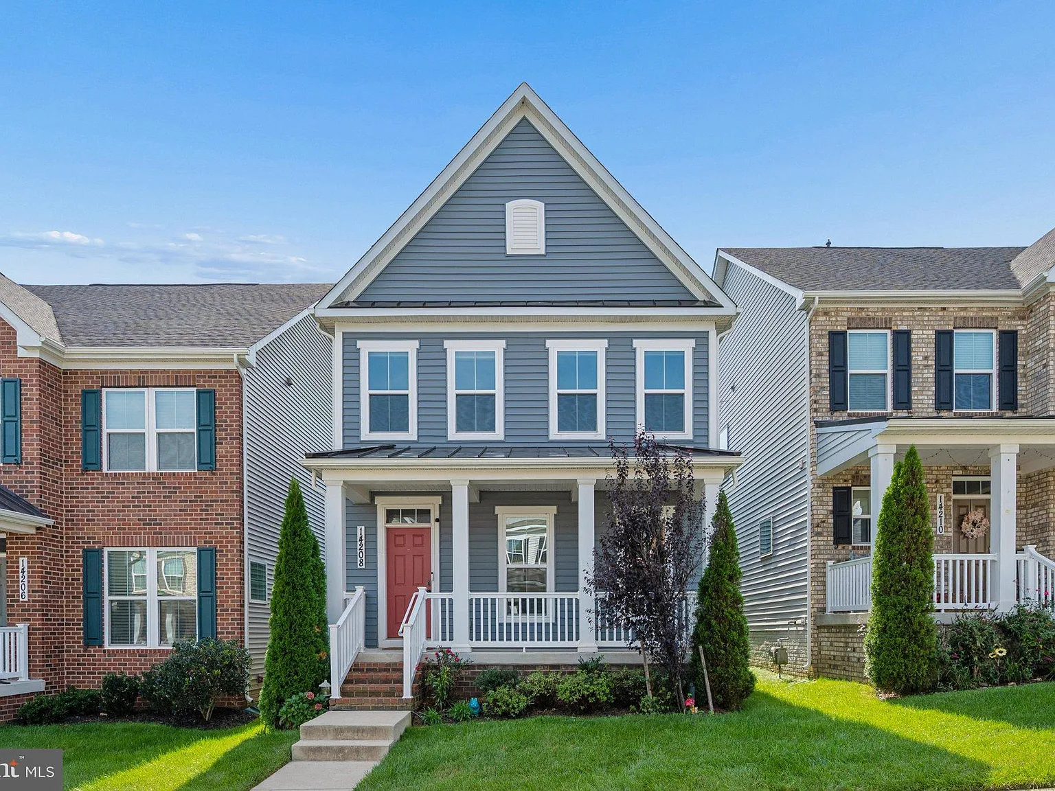 5 bed, 3.5 bath, 3764 sqft, $4,300 — Photo 1