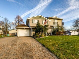 1 Peachwood Ct, Milltown, NJ 08850