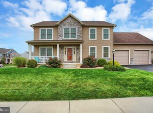 1781 Empress Dr, Mechanicsburg, PA 17055