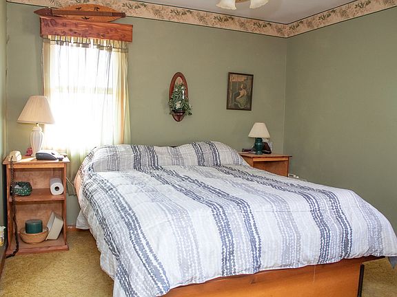 5th image of 707 W Ruth Ave