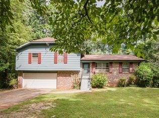 550 Stonewood Dr, Stone Mountain, GA 30087