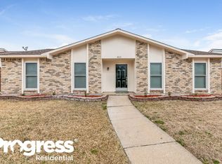 8821 Linda Vista Dr, Rowlett, TX 75088