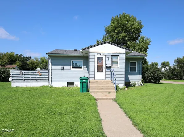 403 Pacific Ave, Buxton, ND 58218