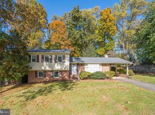 9912 Colony Rd, Fairfax, VA 22030