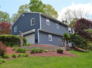 8 Old Lantern Rd, New Milford, CT 06776
