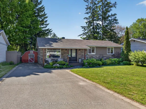 120 Abbeyhill Dr, Ottawa, ON K2L 1H2