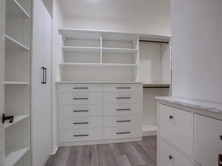 693 Gemstone Dr — Photo 36