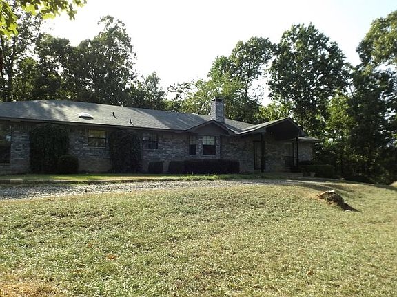 2nd image of 7219 Sanderson Ln