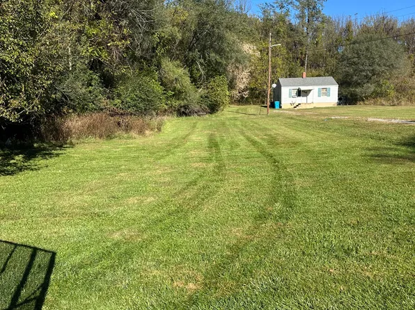 2220 Manning Rd NE, Roanoke, VA 24012