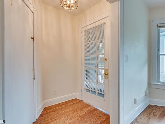 4th image of 144-46 Watchung Ave