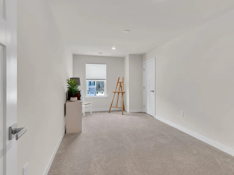 116 S Durham Dr — Photo 23