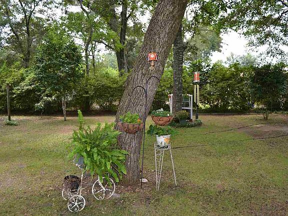 3rd image of 4735 Peacock Dr