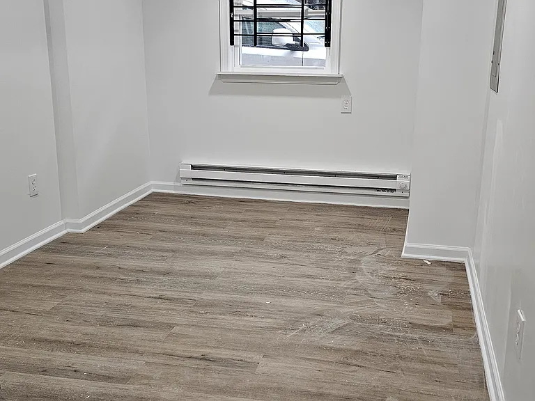 883 Scattergood St — Photo 8