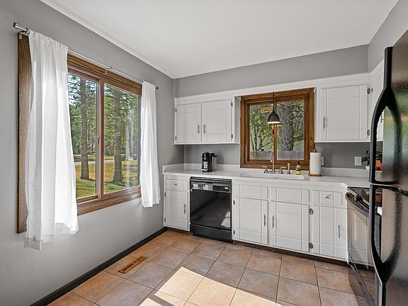 4th image of 4891 Hanson Rd