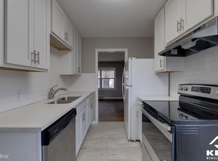 1738 S Edgemoor Dr, Wichita, KS 67218
