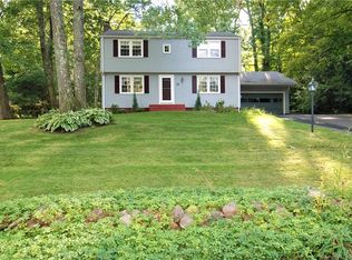 11 Alder Rd, Simsbury, CT 06070