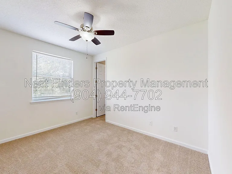 112 Woodfield Ln — Photo 15