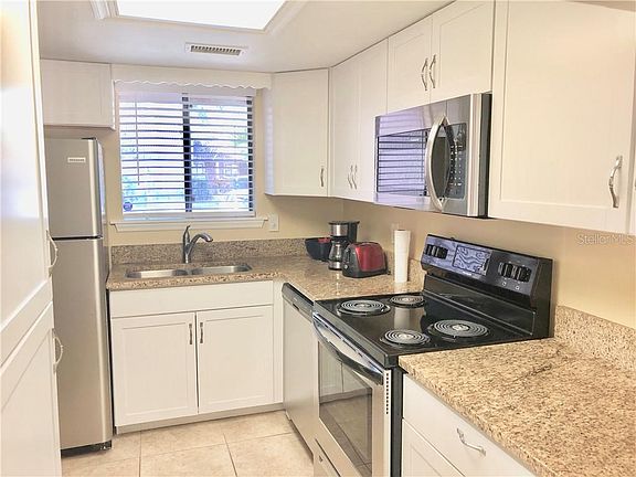4th image of 629 Montego Bay Ct #629