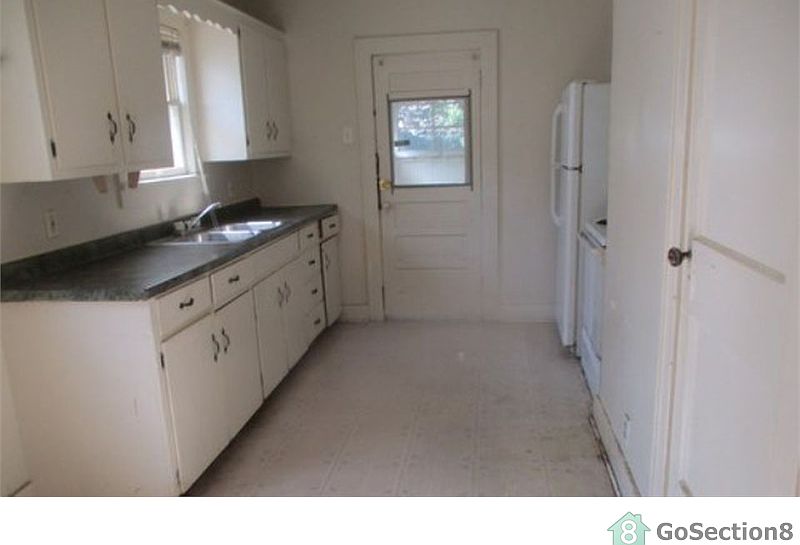 2nd image of 1911 E 71st Ter