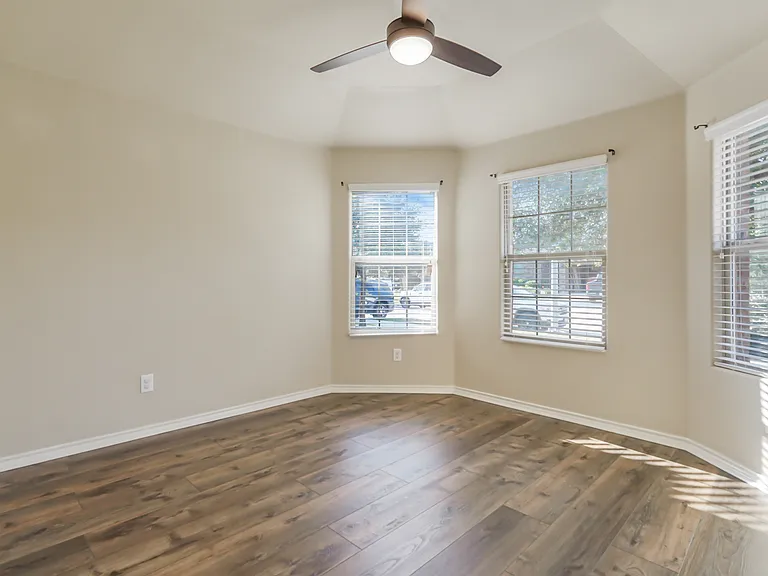 6353 Seagull Ln — Photo 12