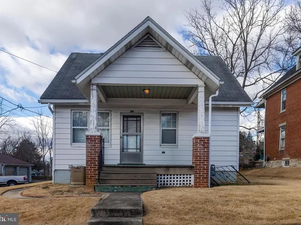 18 Tritle Ave, Waynesboro, PA 17268