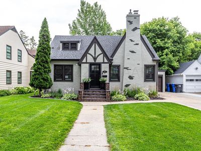 1514 7th St S, Fargo, ND, 58103